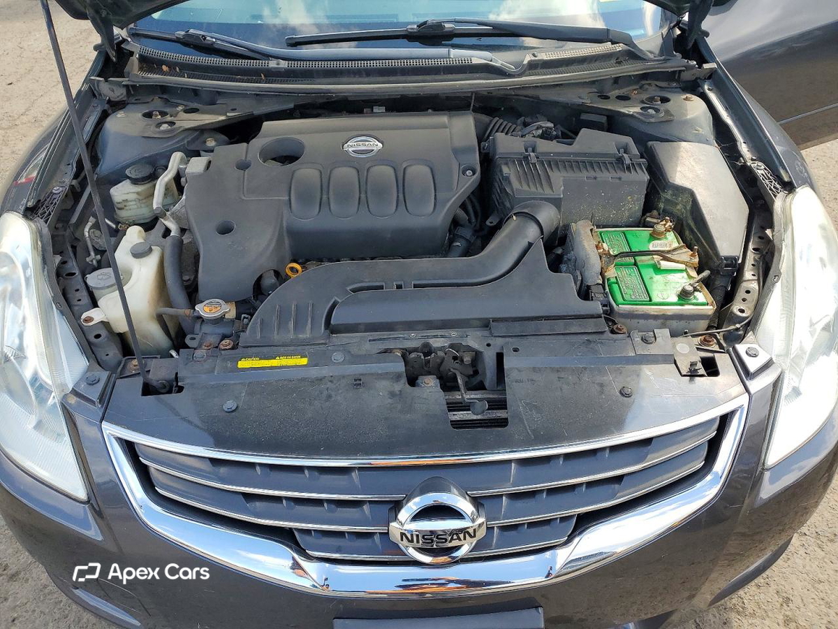 Nissan Altima 2012