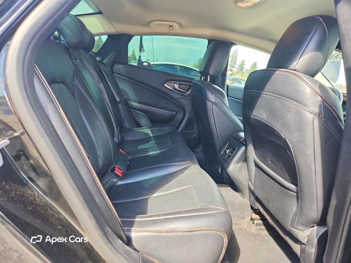 Chrysler 200 2015