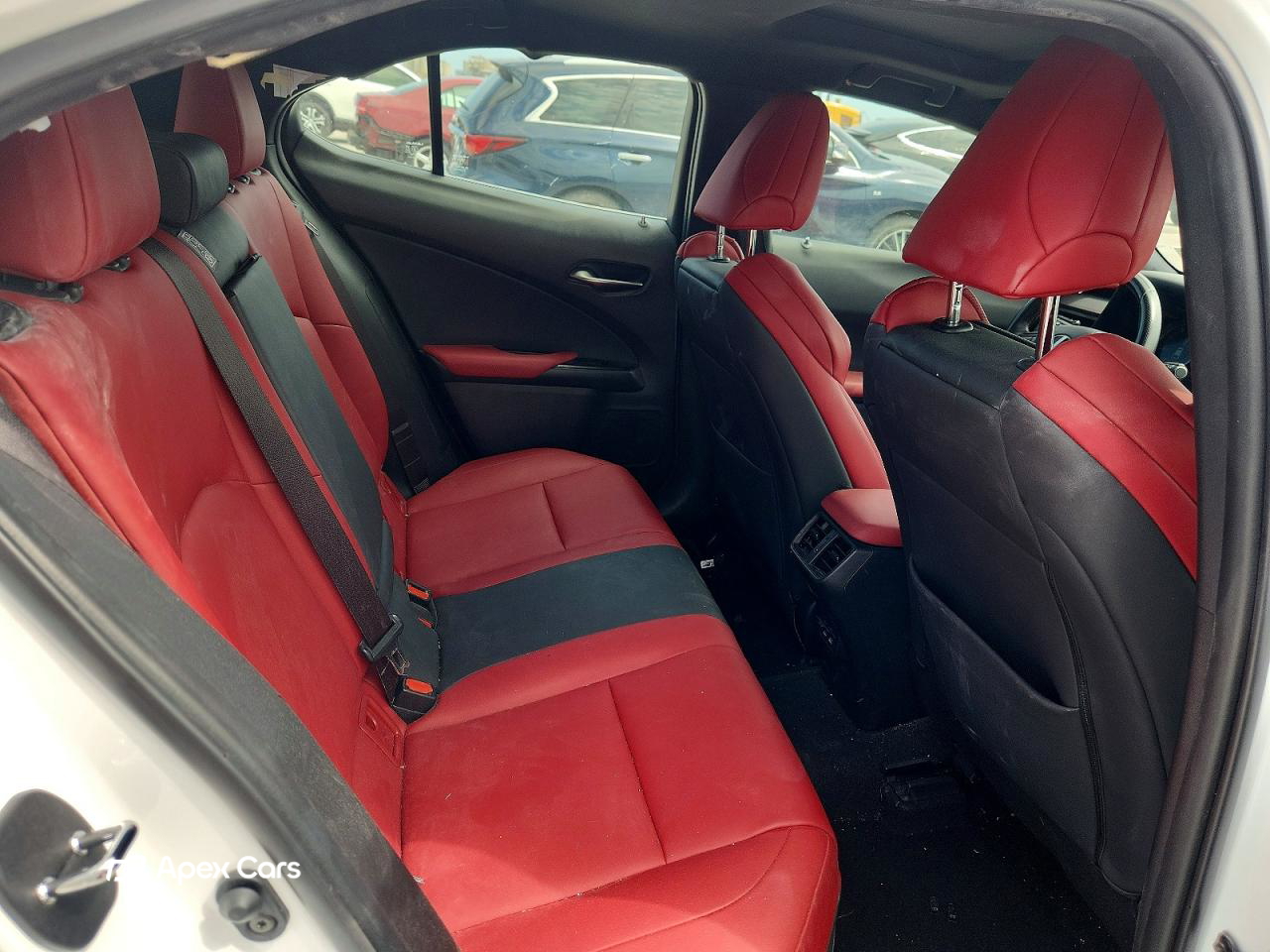 Lexus UX 2021