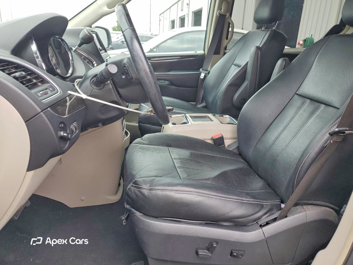 Chrysler Voyager 2016