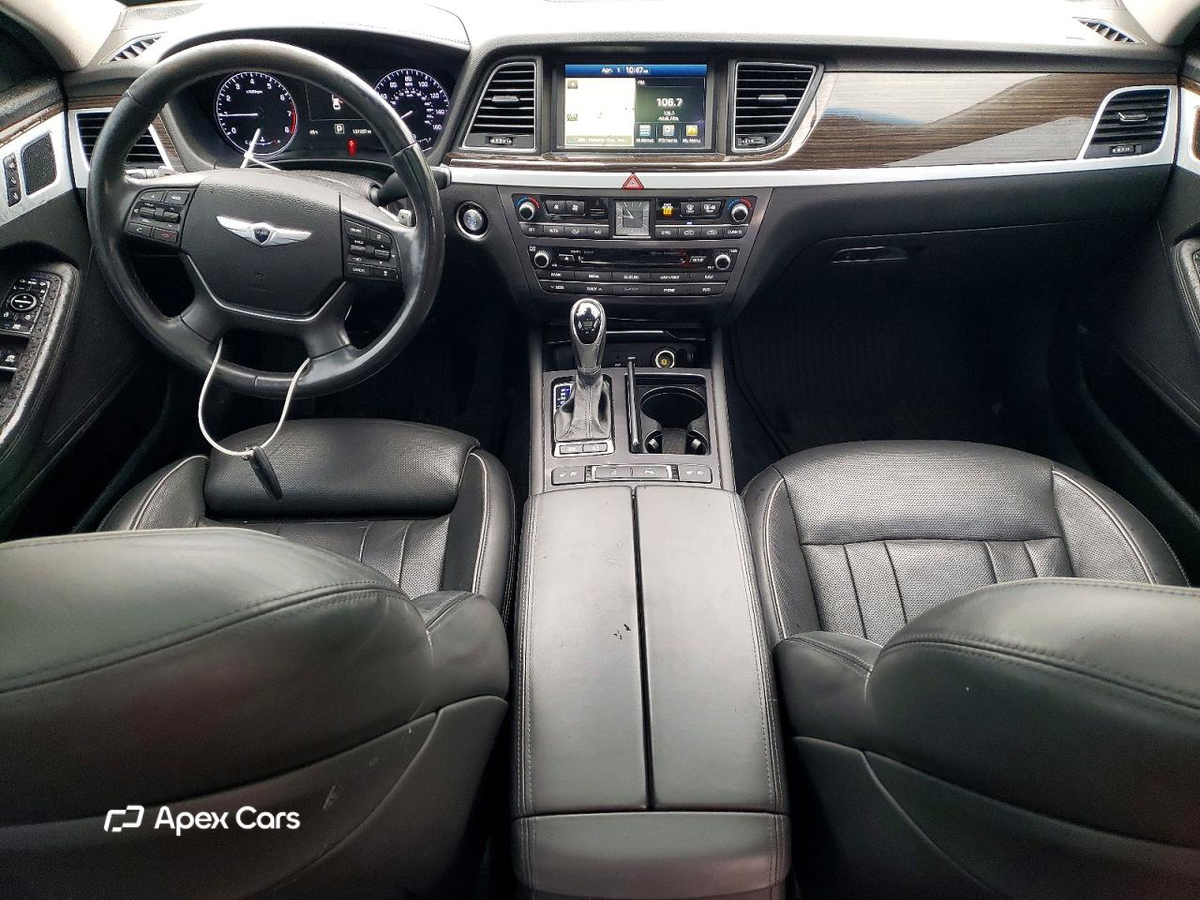 Hyundai Genesis 2015
