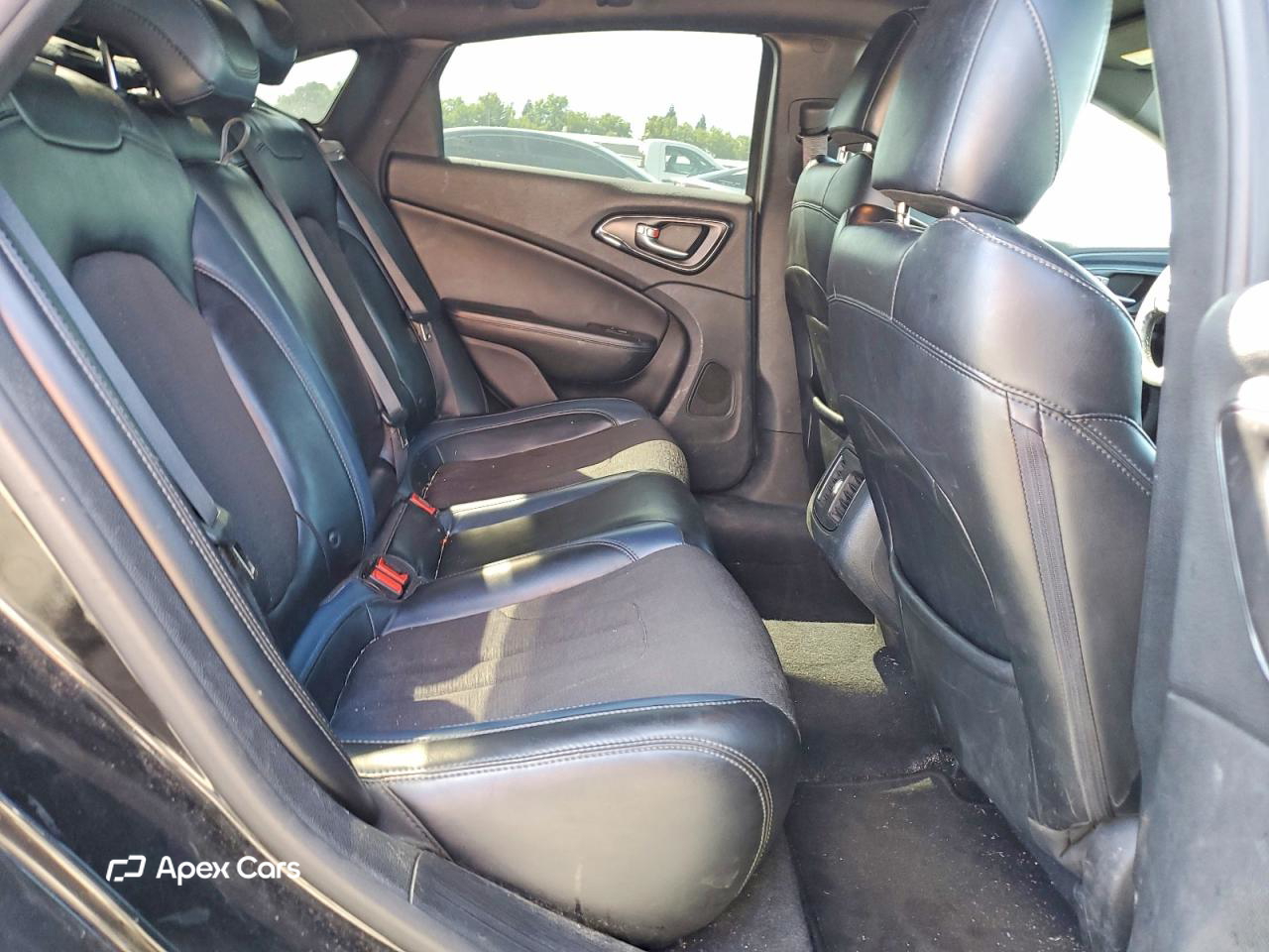 Chrysler 200 2015