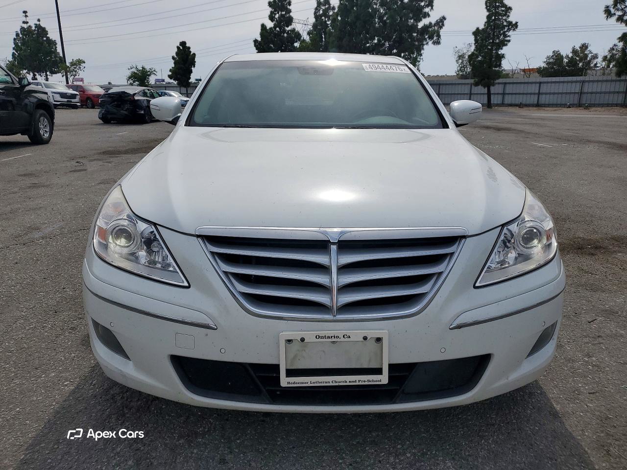 Hyundai Genesis 2010