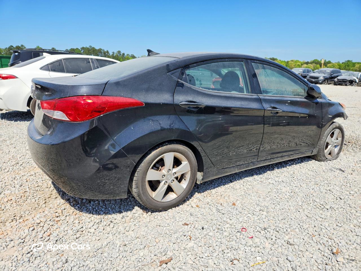 Hyundai Elantra 2013