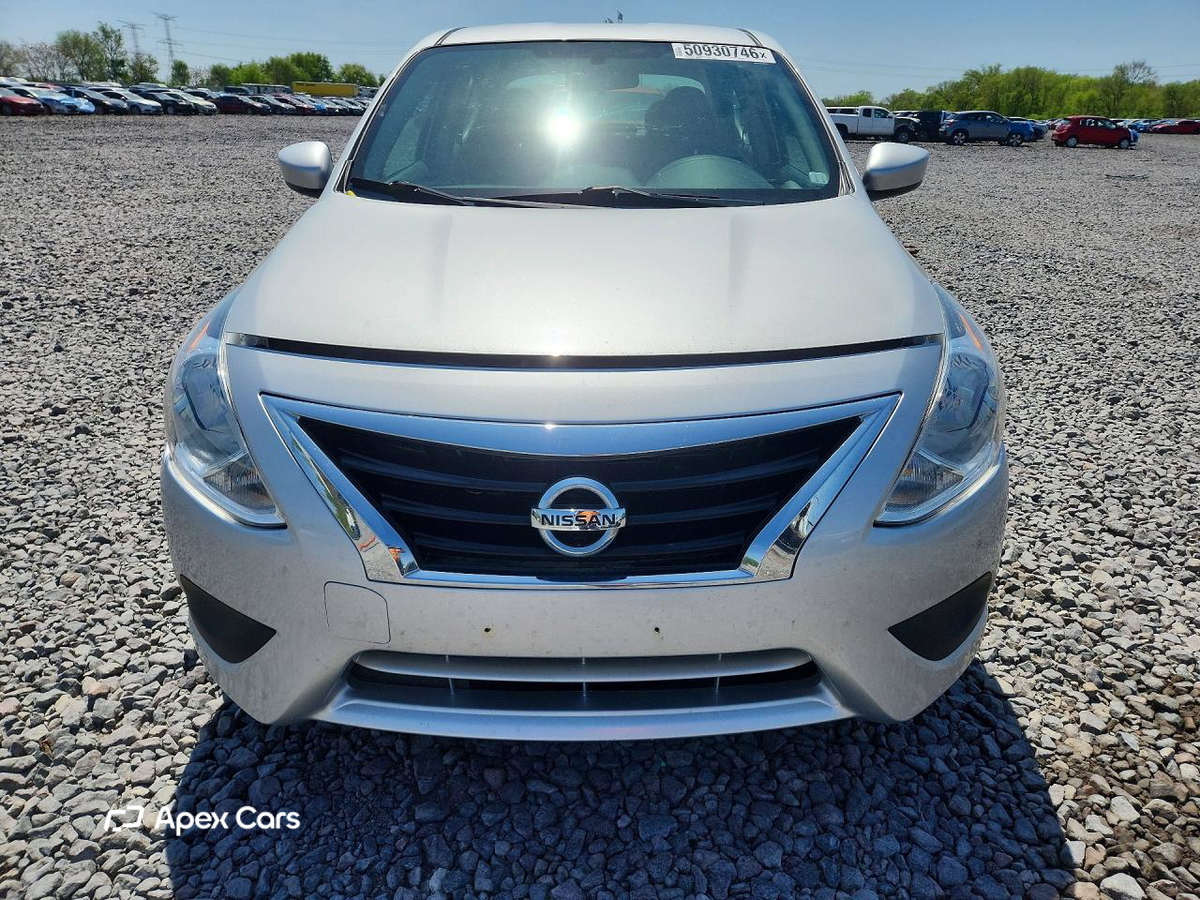 Nissan Versa 2019
