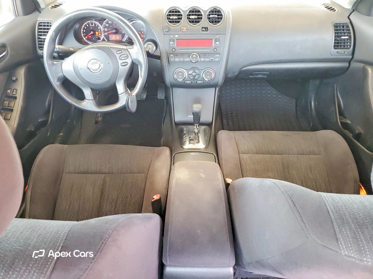 Nissan Altima 2011