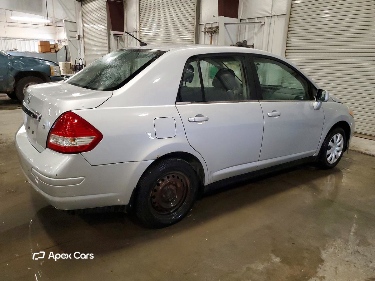 Nissan Versa 2007