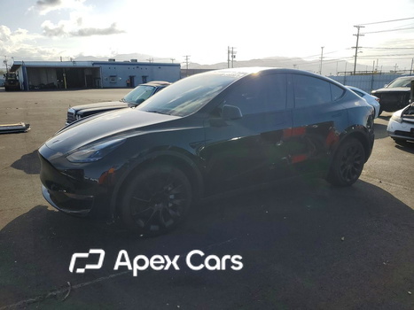 Tesla Model Y 2023 - Image 1 of 13
