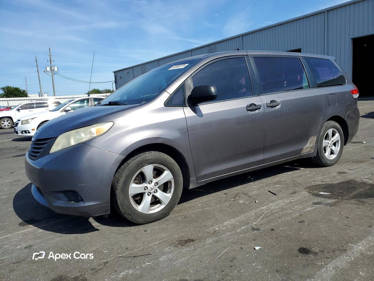 Toyota Sienna 2011