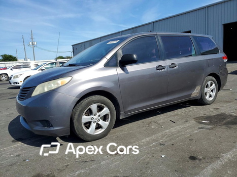 Toyota Sienna 2011 - Image 1 of 13