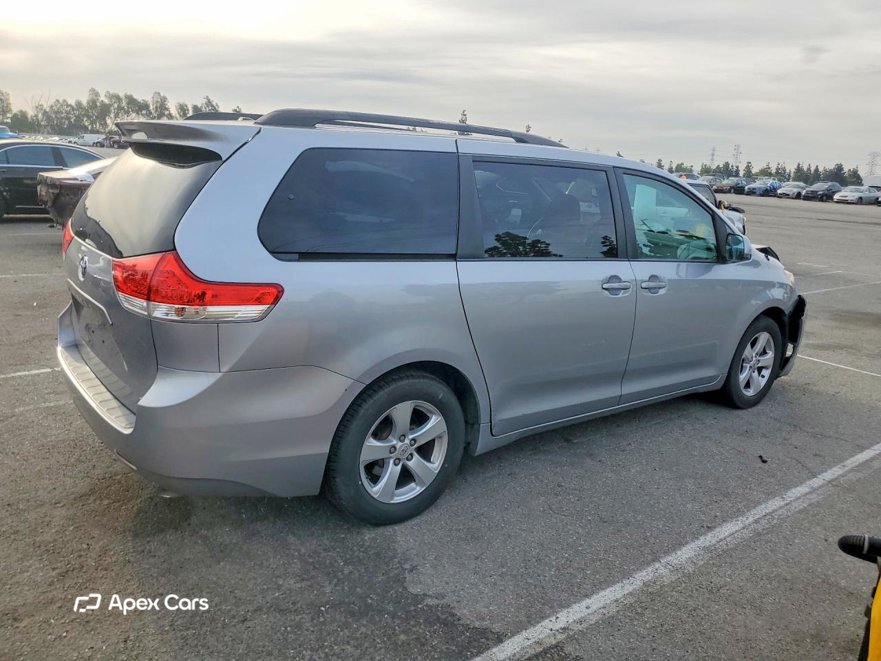 Toyota Sienna 2011