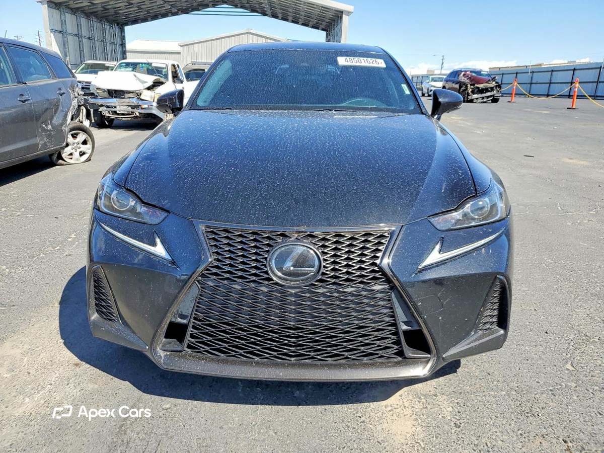 Lexus IS 2020