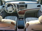 Toyota Sienna 2011