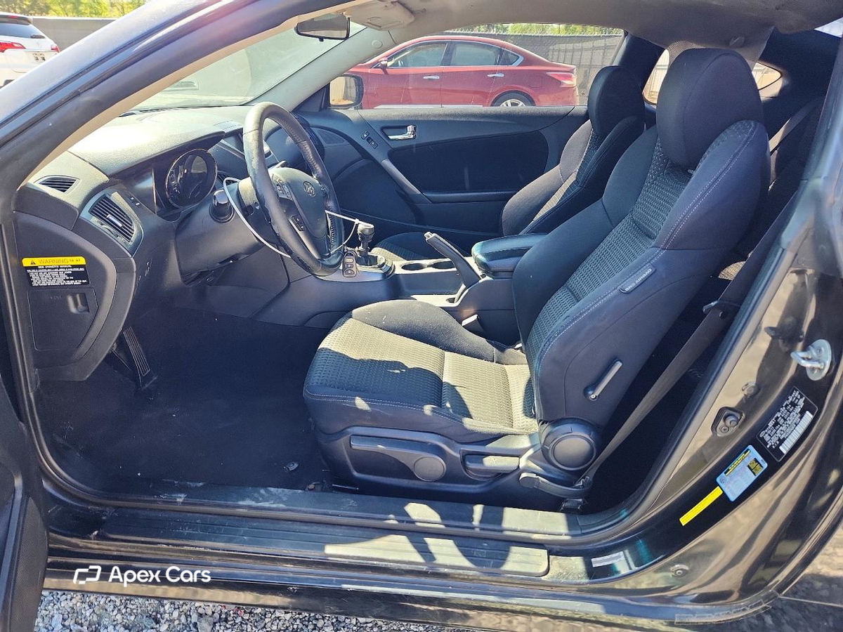 Hyundai Genesis 2012