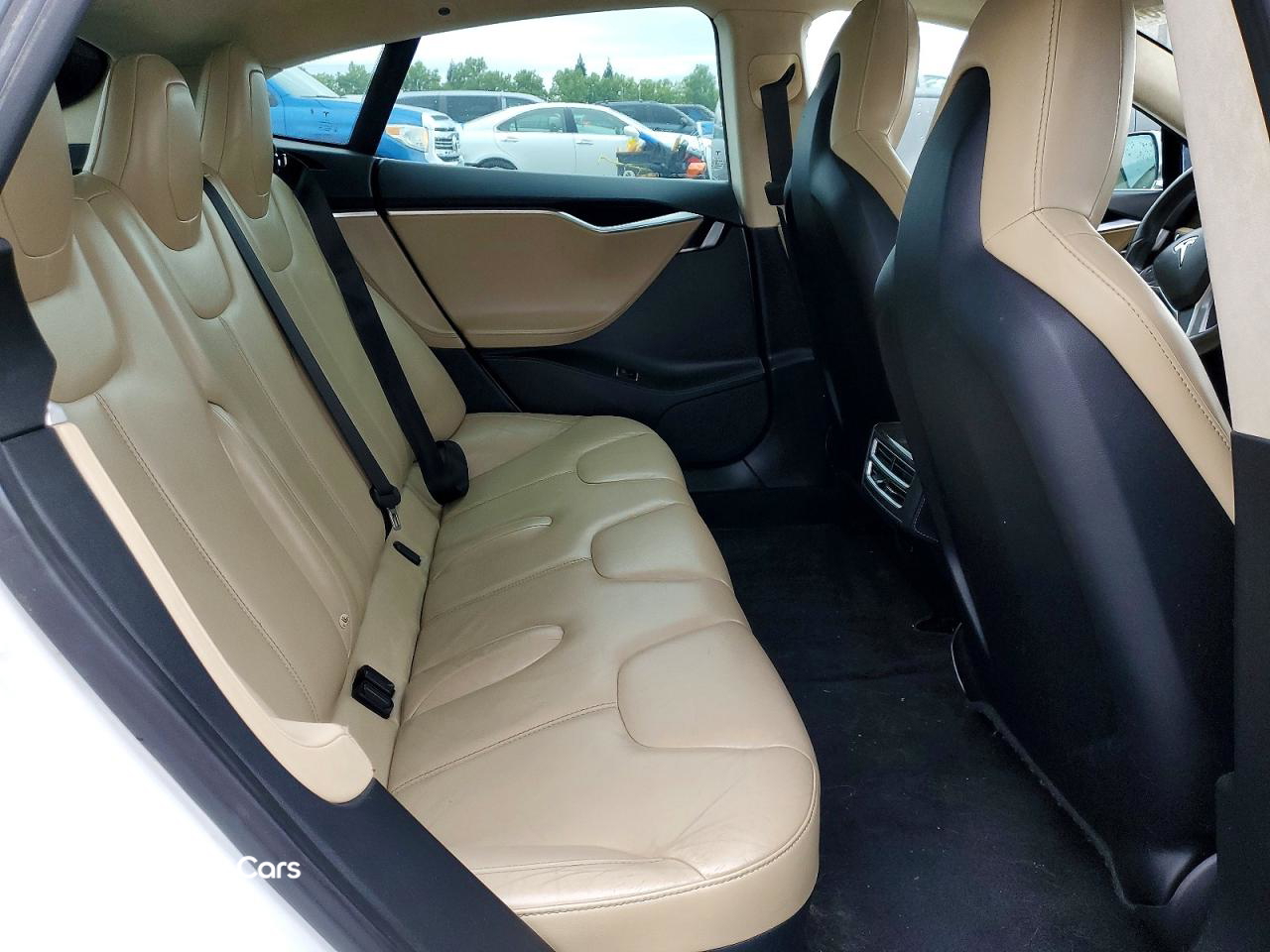 Tesla Model S 2015