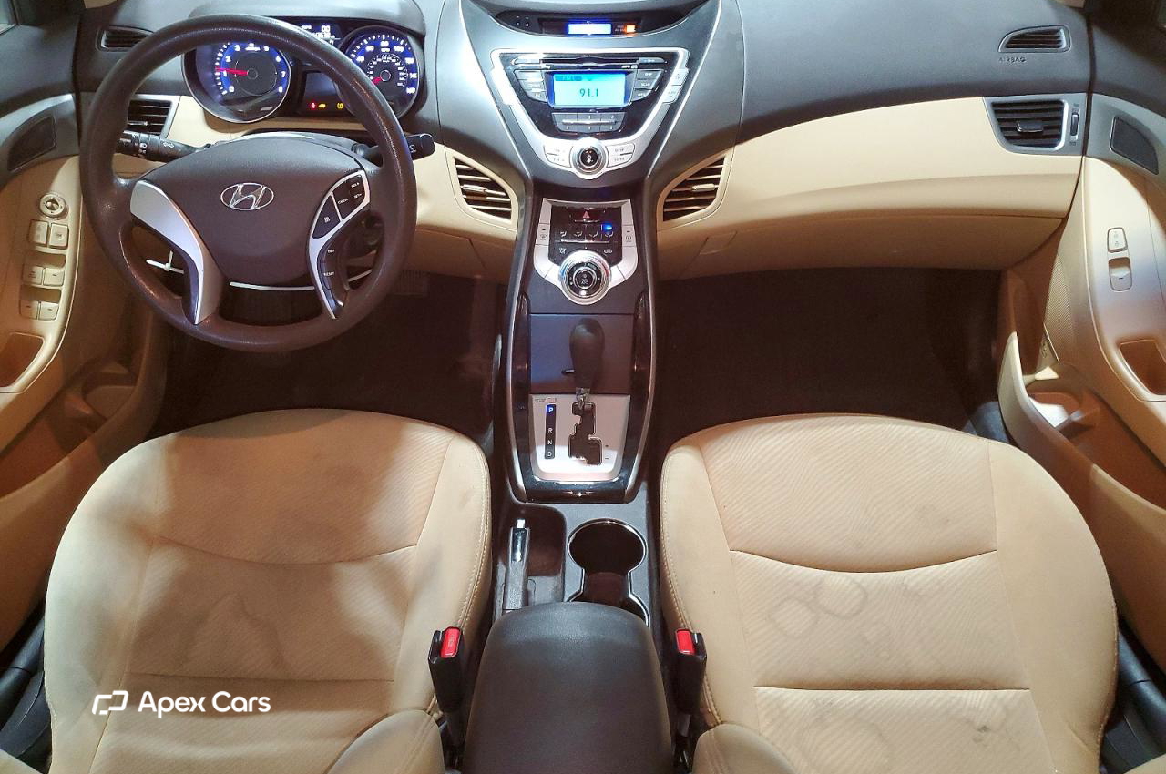 Hyundai Elantra 2013
