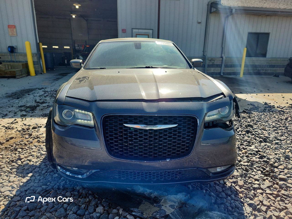 Chrysler 300 2019