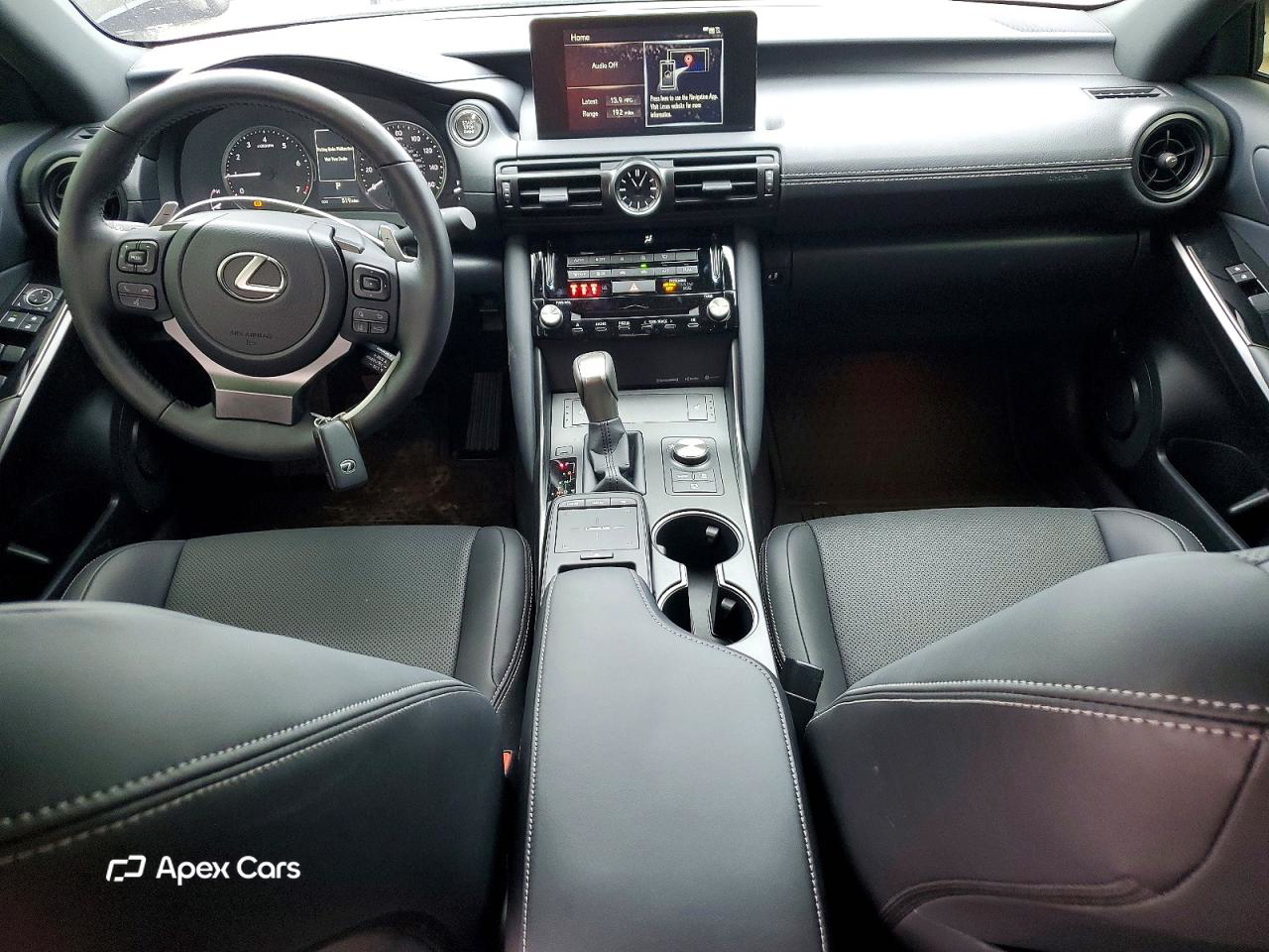 Lexus IS 2025