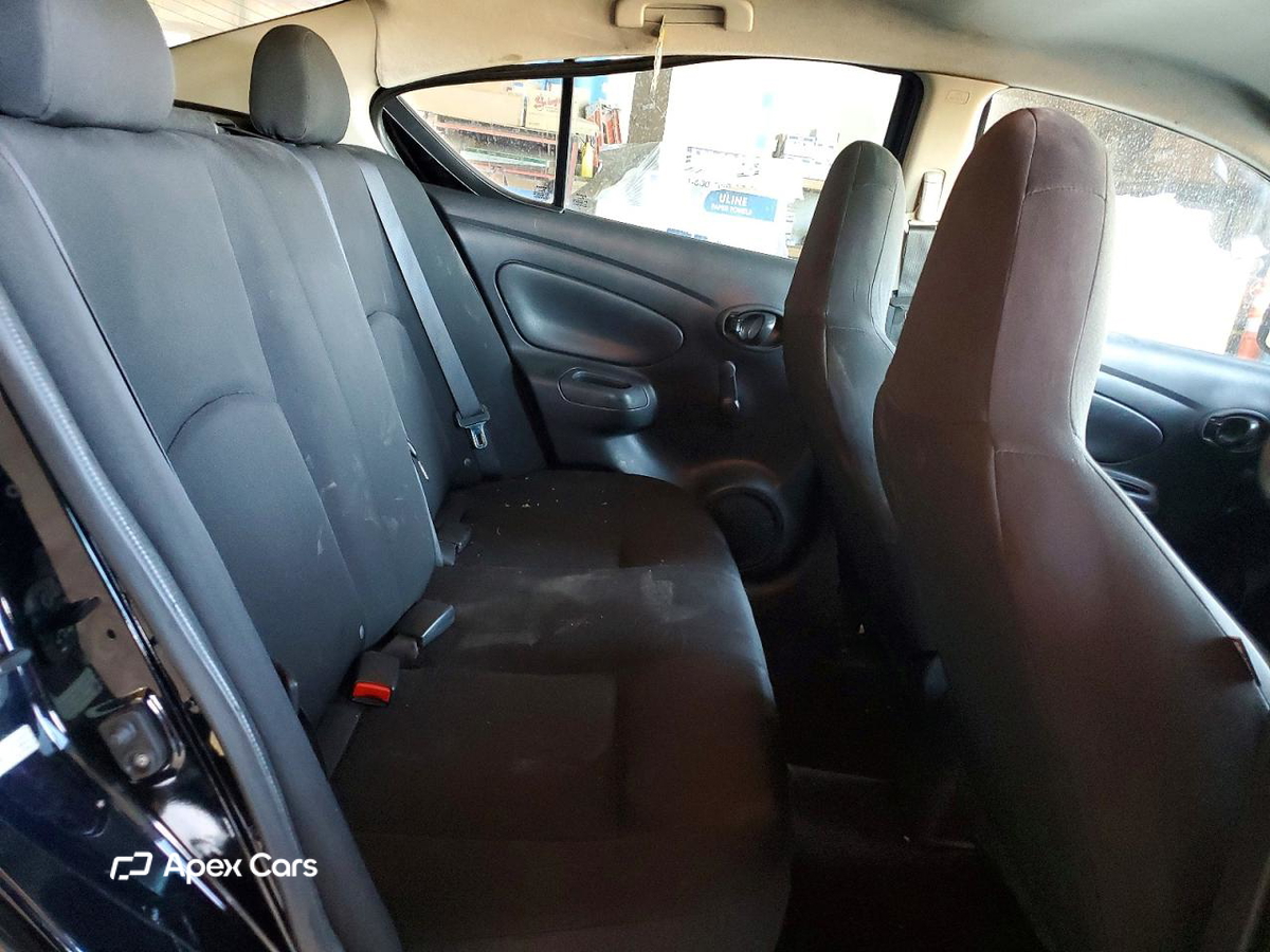 Nissan Versa 2016