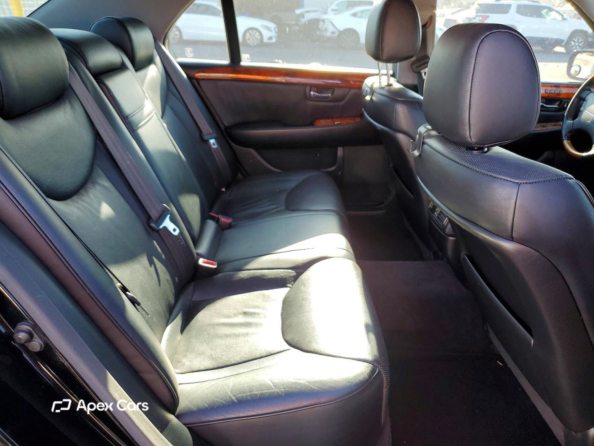Lexus LS 2004