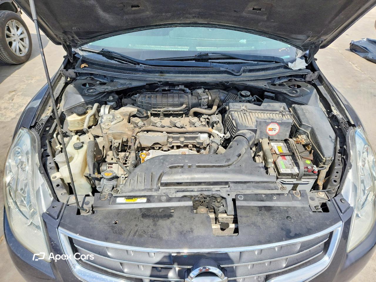Nissan Altima 2012