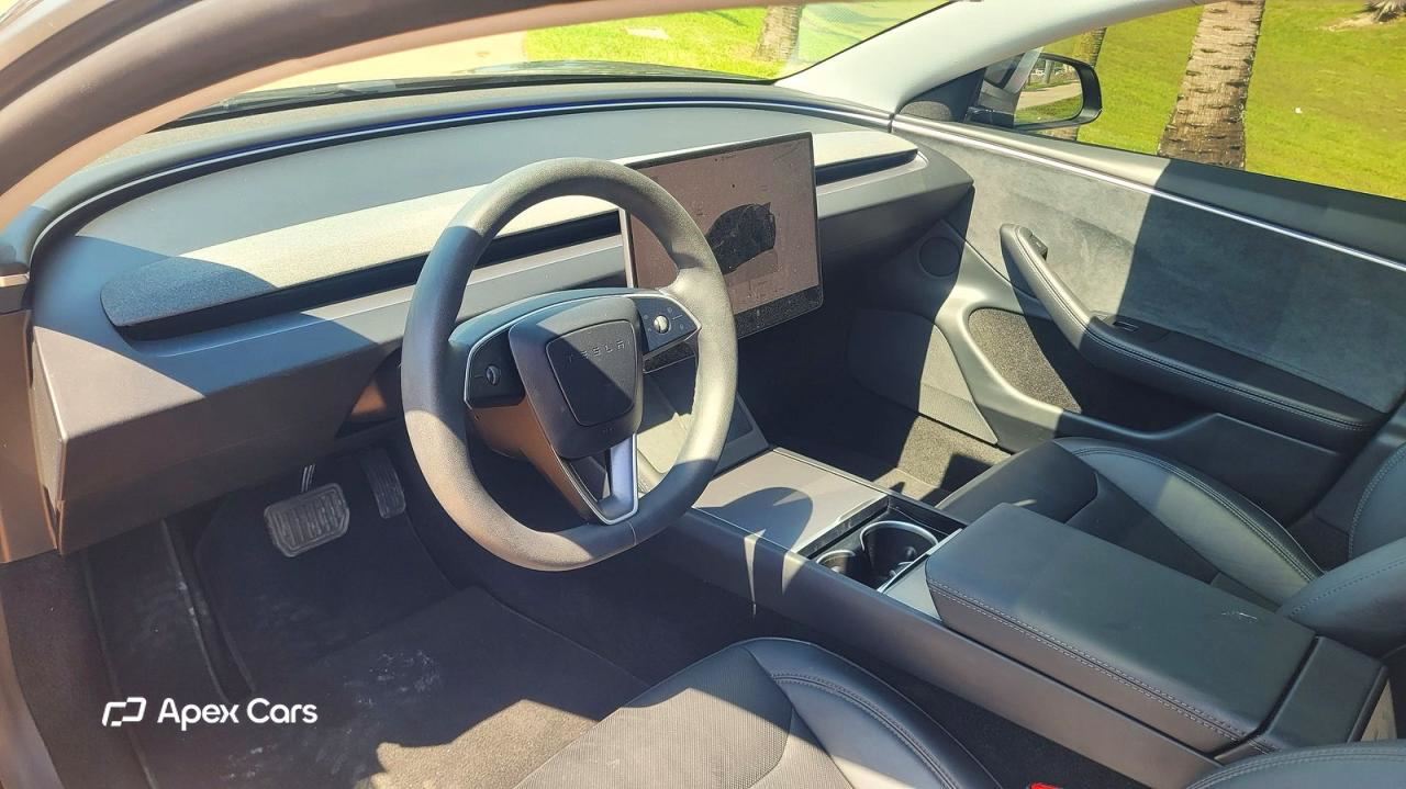 Tesla Model 3 2025