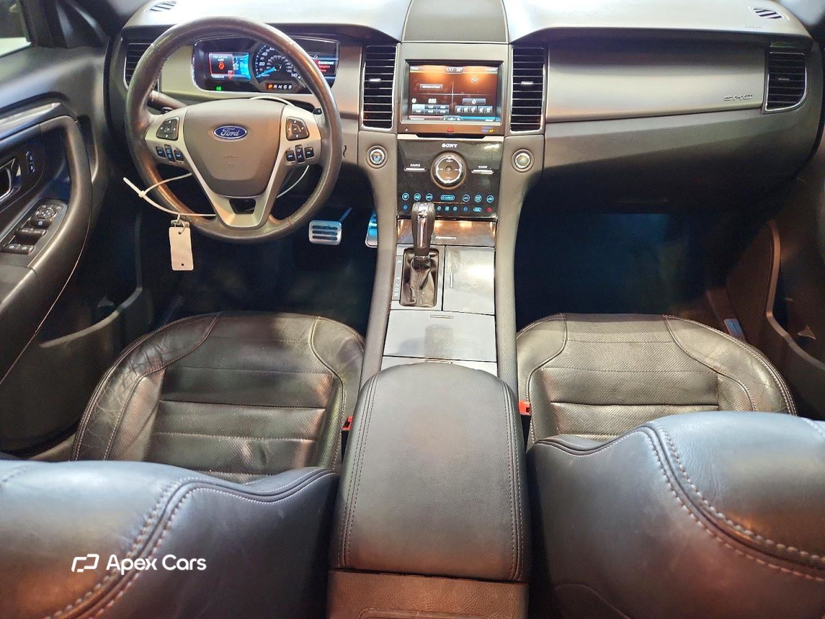 Ford Taurus 2015