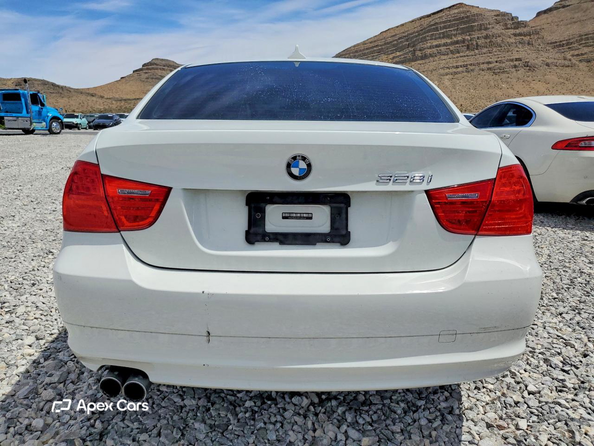BMW Series 3 2011