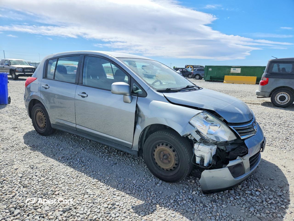Nissan Versa 2011