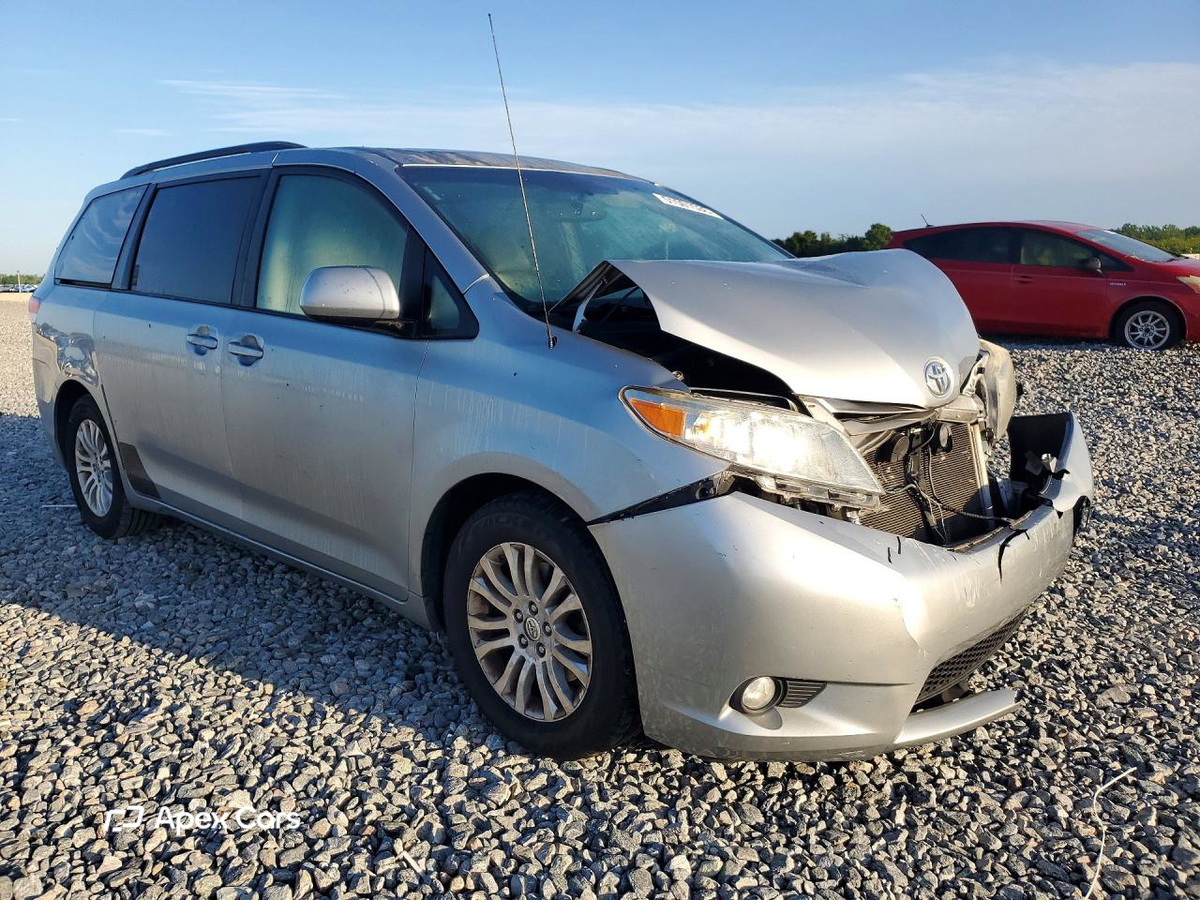 Toyota Sienna 2011