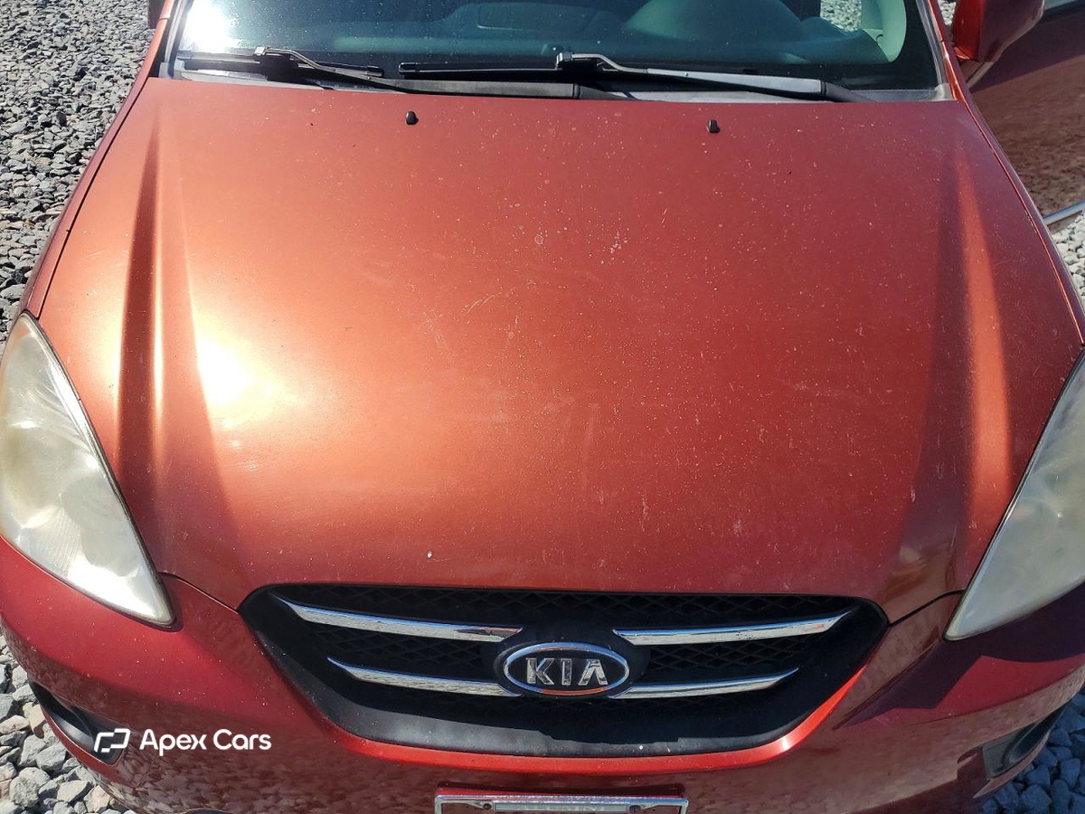 Kia Rondo 2008