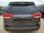 Toyota Sienna 2013