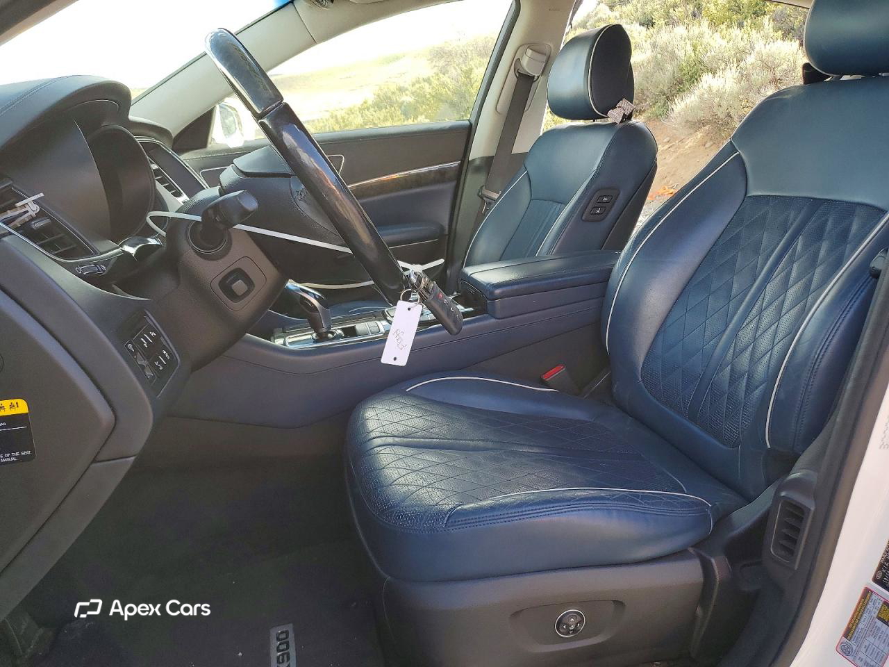 Kia K900 2015