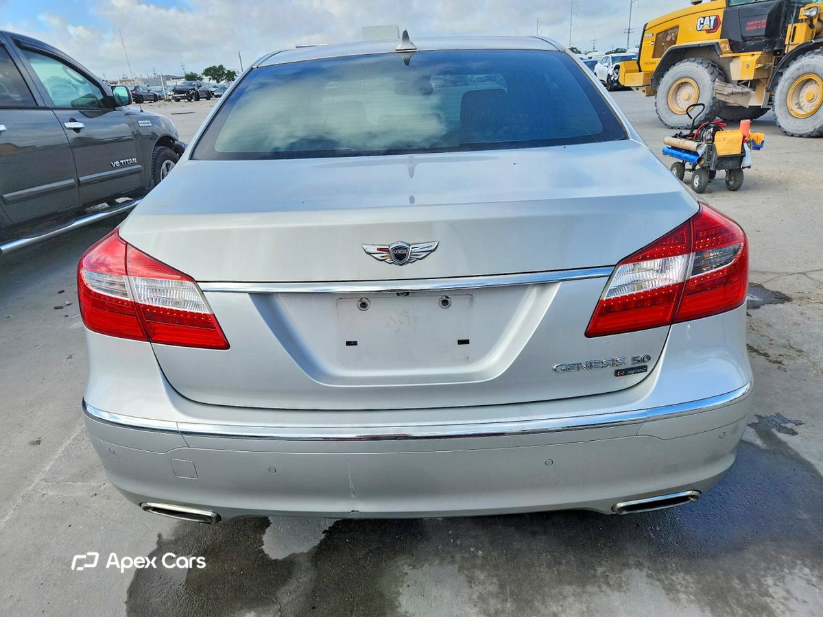 Hyundai Genesis 2012