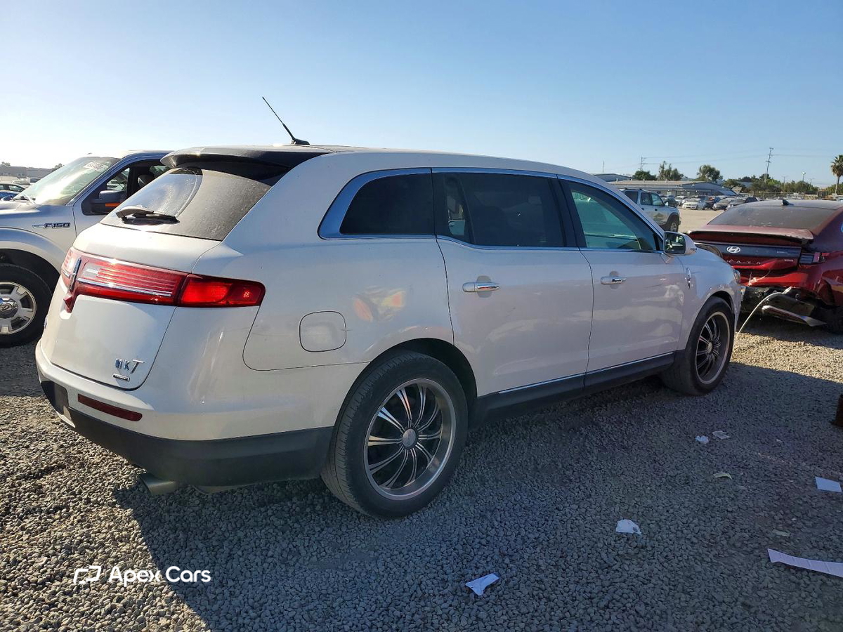 Lincoln MKT 2016