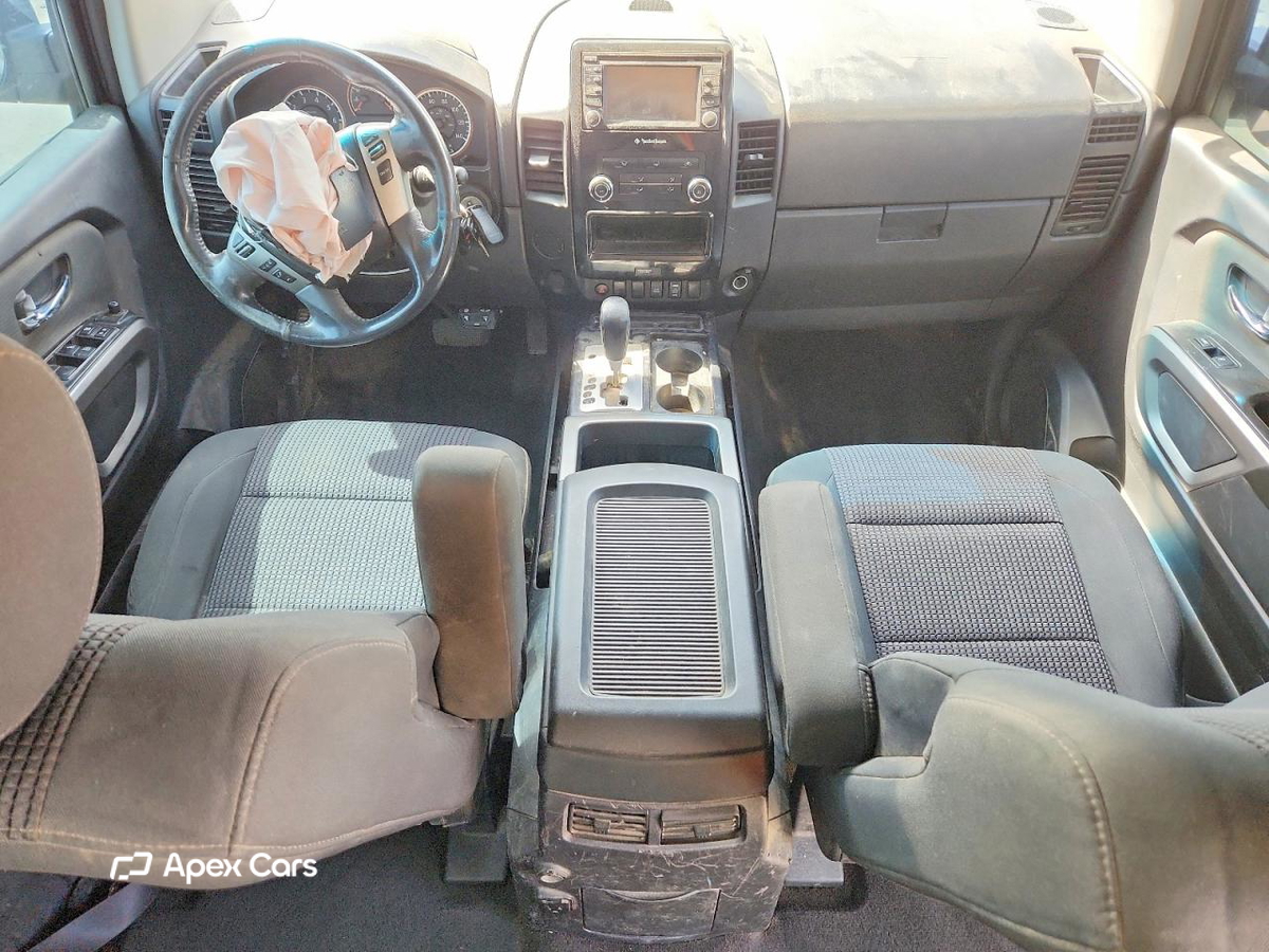 Nissan Titan 2015