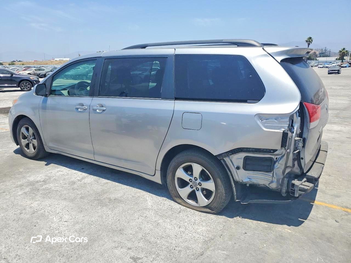 Toyota Sienna 2012
