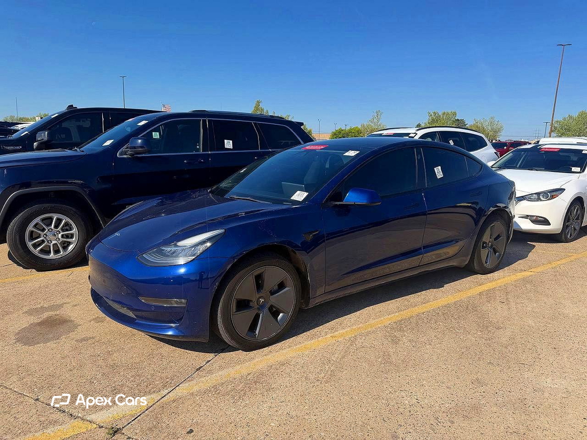 Tesla Model 3 2022