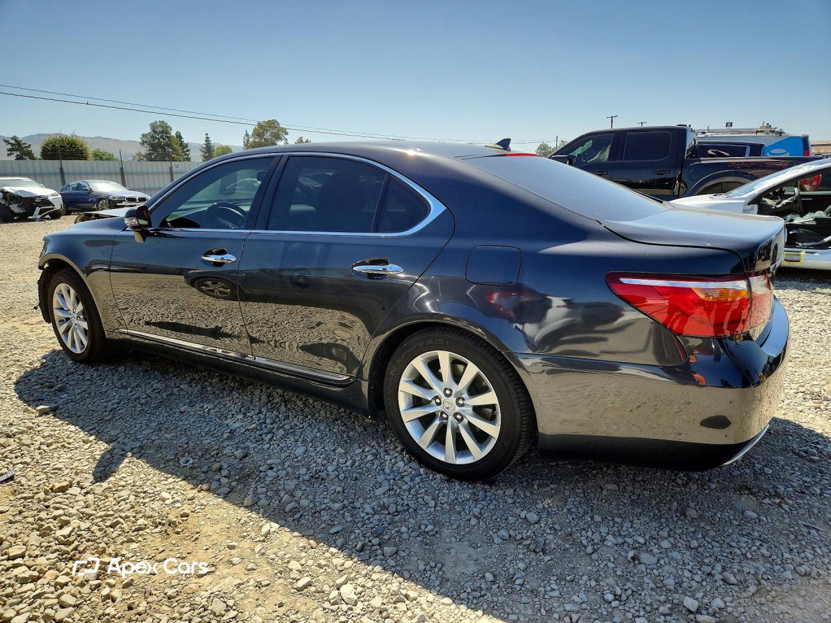 Lexus LS 2011