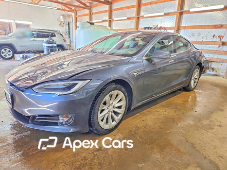 Tesla Model S 2020 - Image 1 of 13