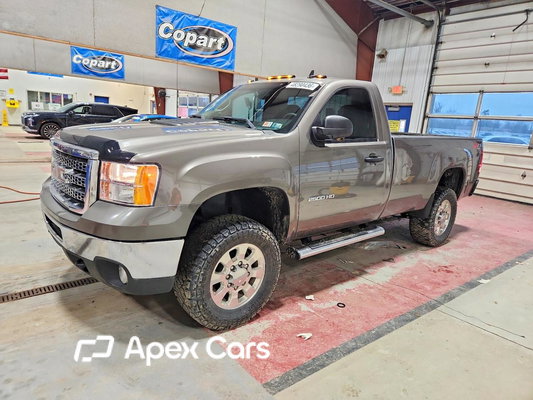 GMC Sierra 2013 - Image 1 of 12