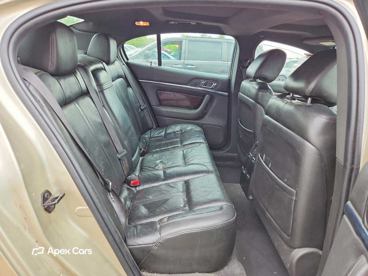 Lincoln MKS 2010