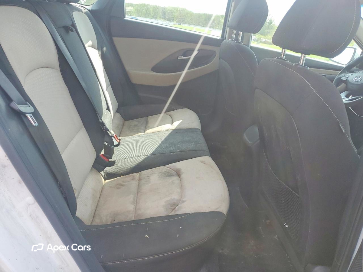 Hyundai Elantra 2018