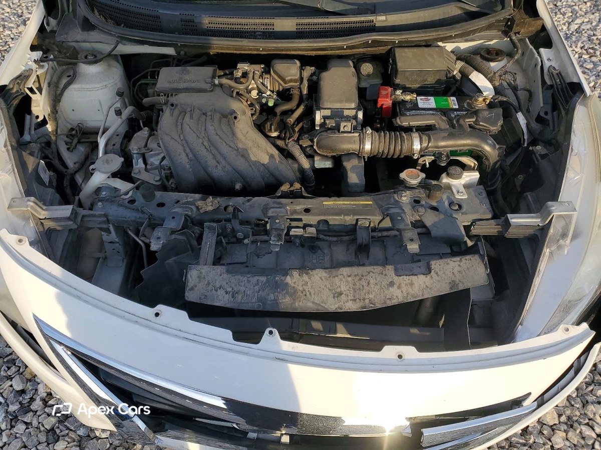 Nissan Versa 2015