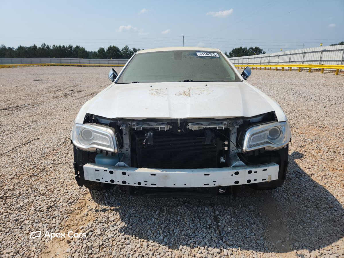 Chrysler 300 2016