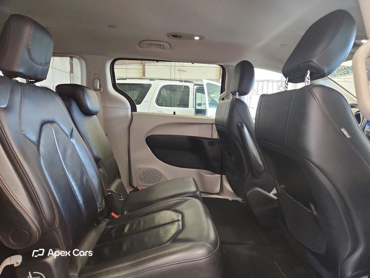 Chrysler Pacifica 2017