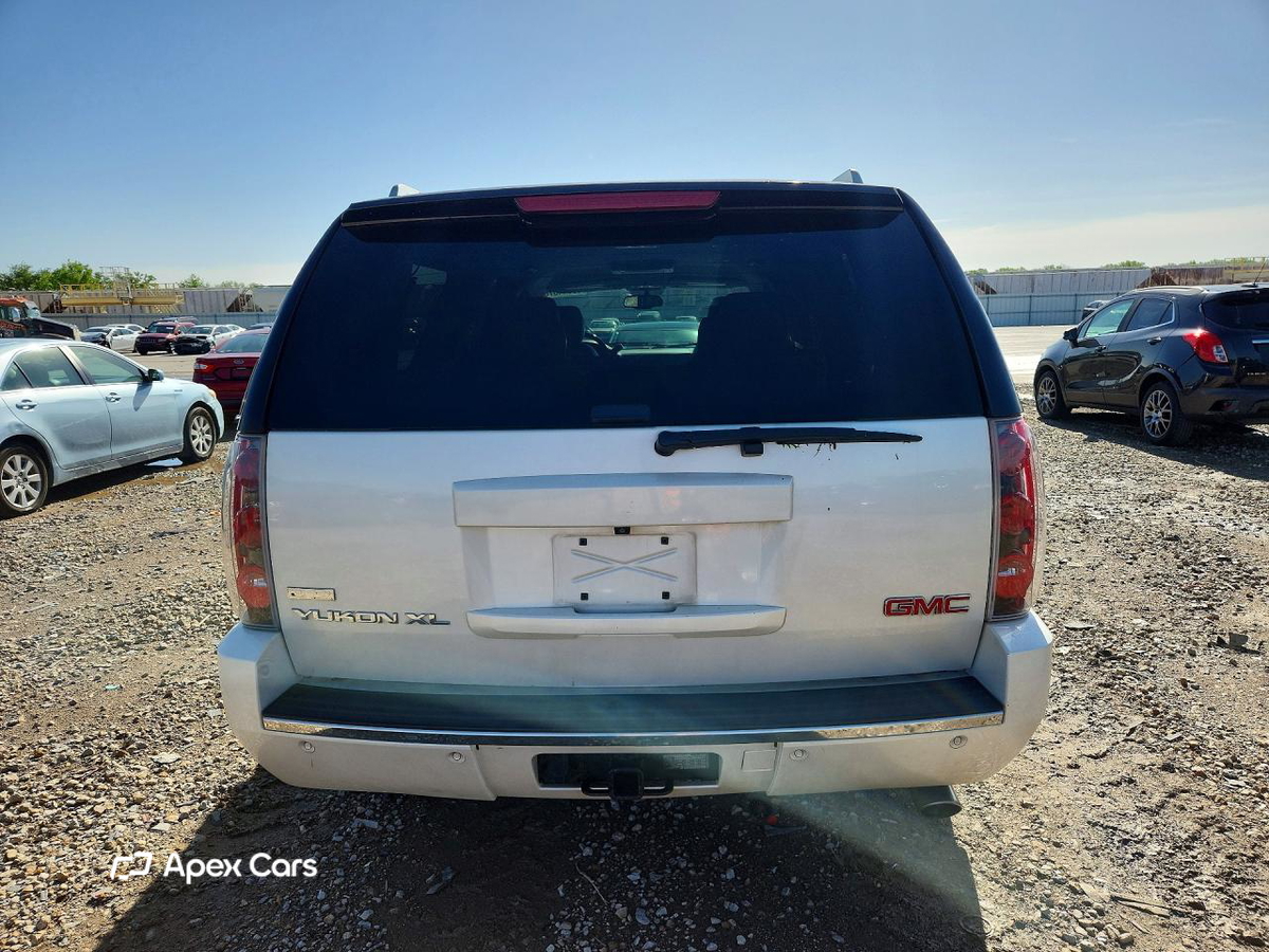 GMC Yukon 2011