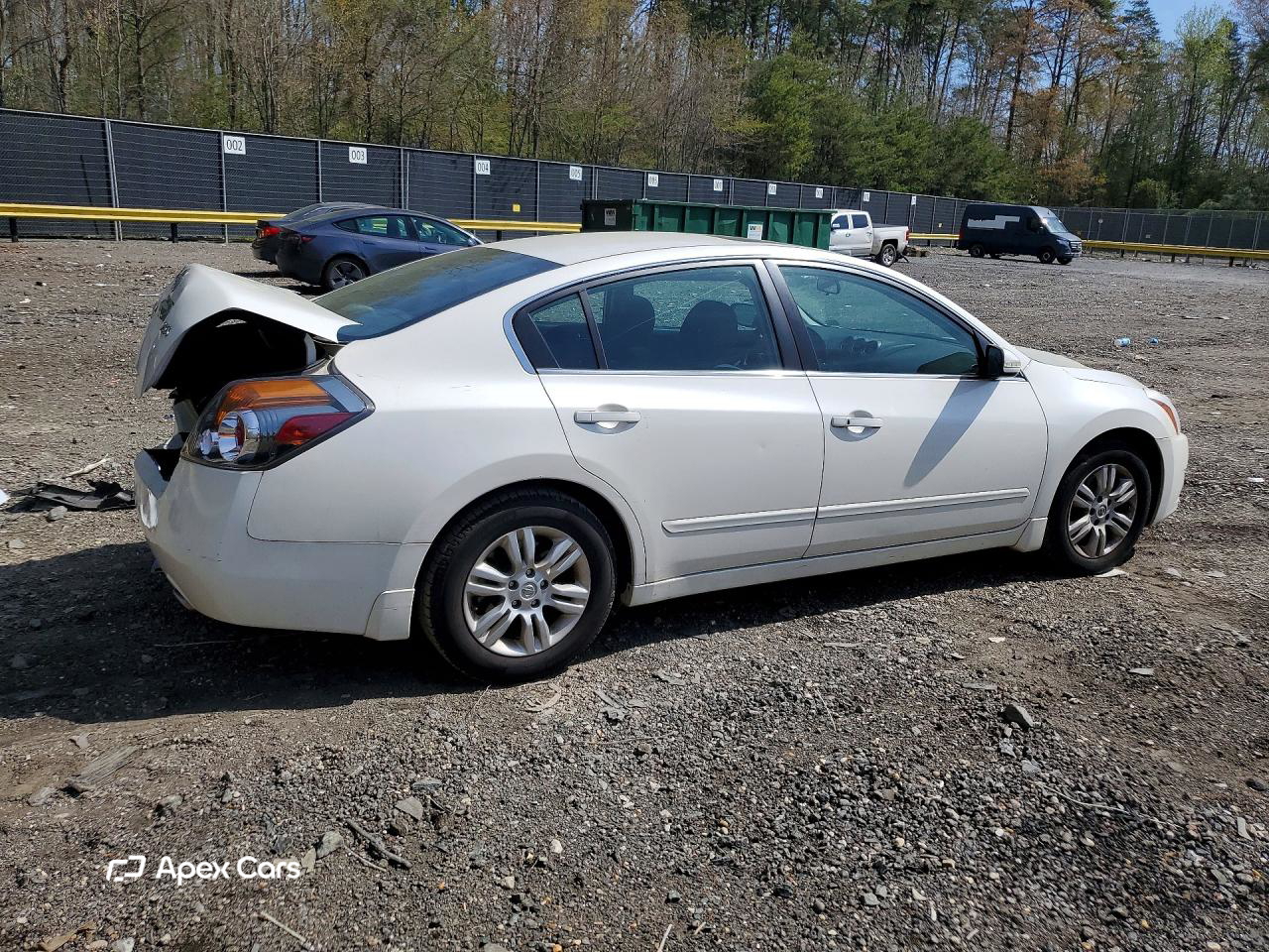 Nissan Altima 2012