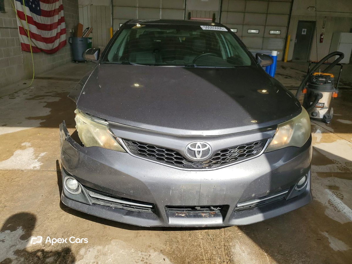 Toyota Camry 2012