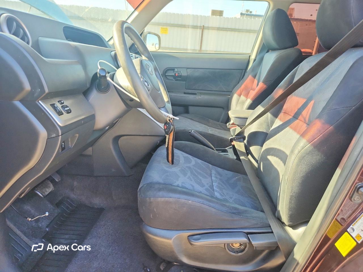 Scion xB 2012